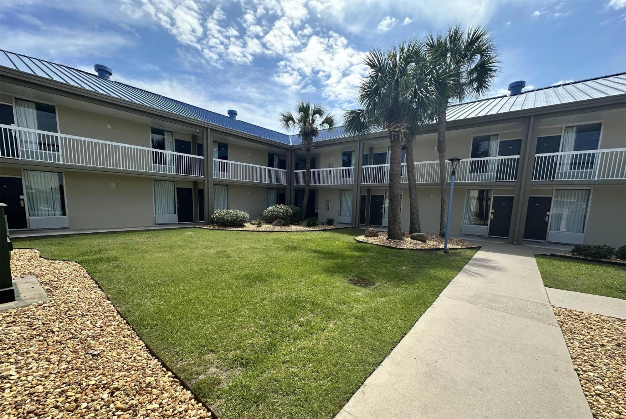Days Inn By Wyndham Adel I-75 Zewnętrze zdjęcie