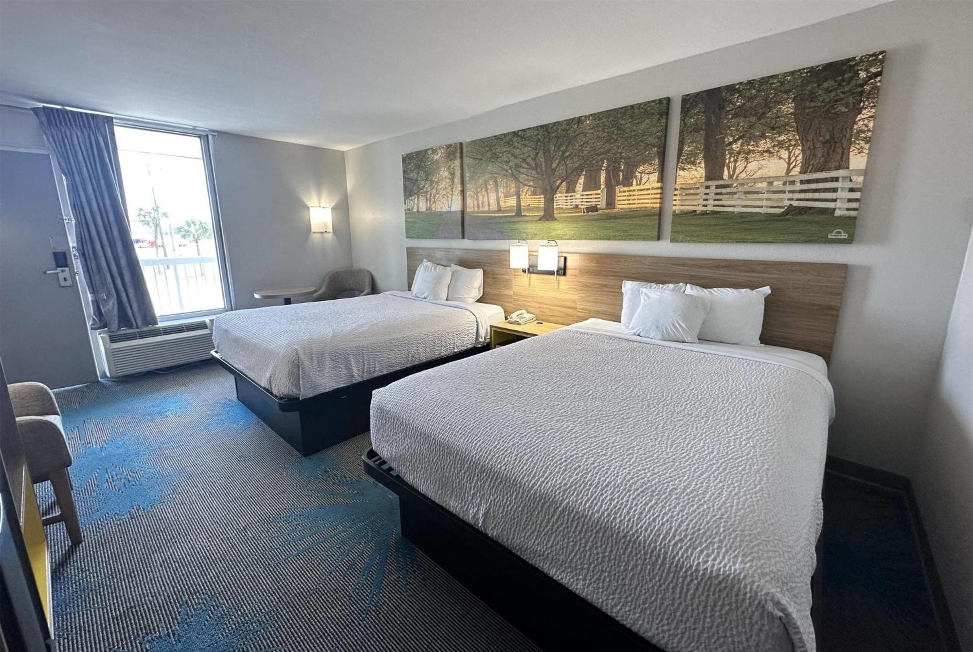 Days Inn By Wyndham Adel I-75 Zewnętrze zdjęcie